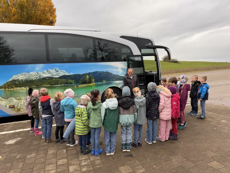 Schule Hugfling Aktuelles Bustraining Aufstellung