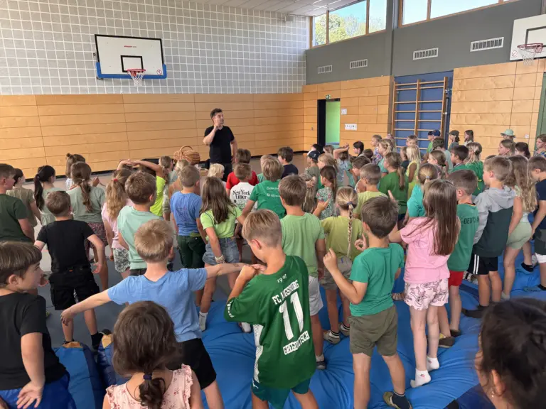 Schule Hugfling Aktuelles Lesung Lied