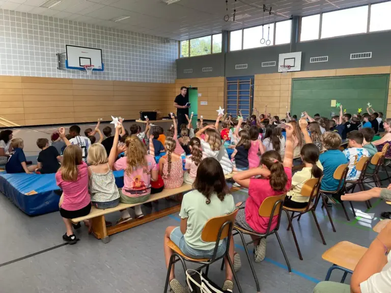 Schule Hugfling Aktuelles Lesung Sterne