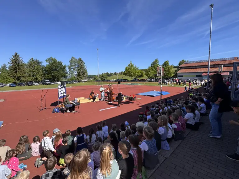 Schule Hugfling Aktuelles Musiktag Lehrerband
