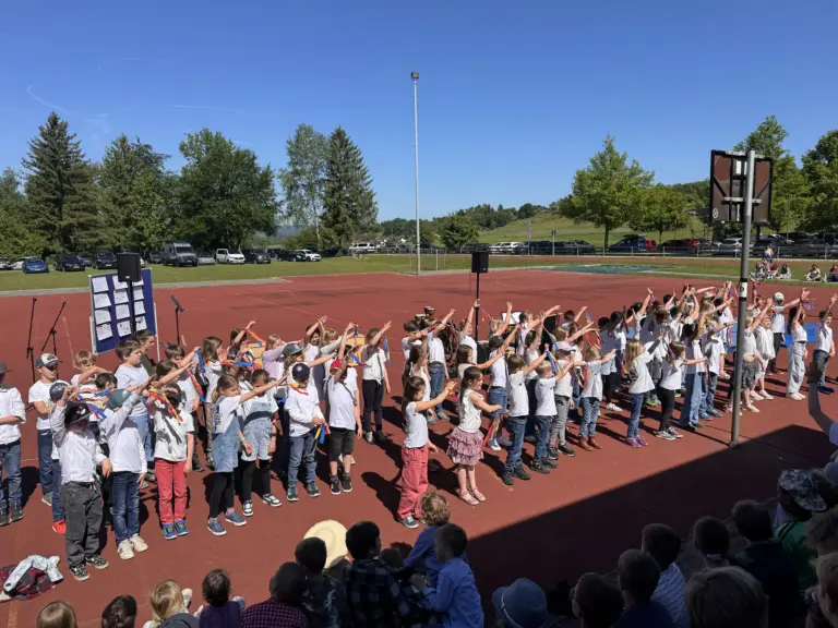 Schule Hugfling Aktuelles Musiktag Lied 2.Klassen