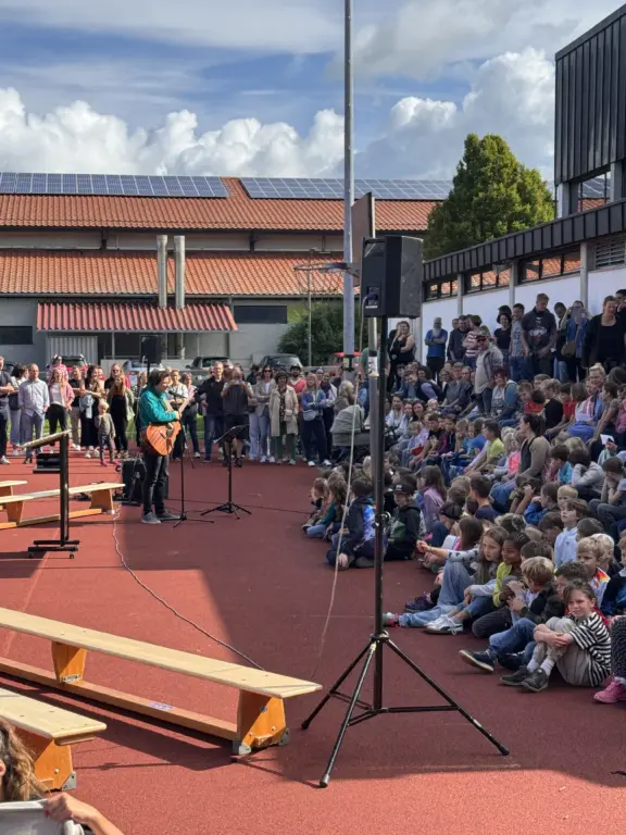 Schule Huglfing Aktuelles Abschied 4. Klassen Schulsong