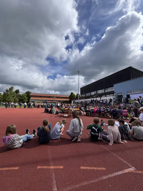 Schule Huglfing Aktuelles Abschied 4. Klassen Versammlung