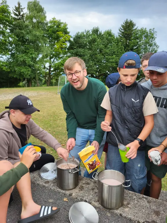 Schule Huglfing Aktuelles Abschlusszelten Kakao