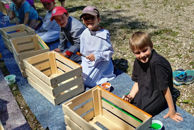 Schule Huglfing Aktuelles Blumenkisten Schüler