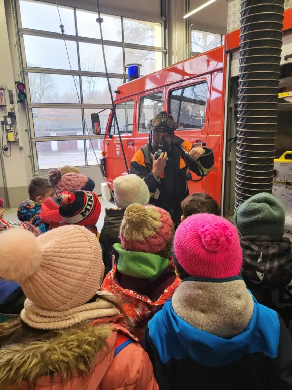 Schule Huglfing Aktuelles Feuerwehr Atemschutzmaske