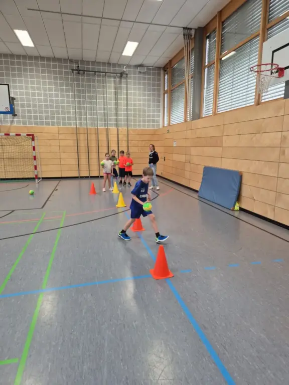 Schule Huglfing Aktuelles Handballtraining 12