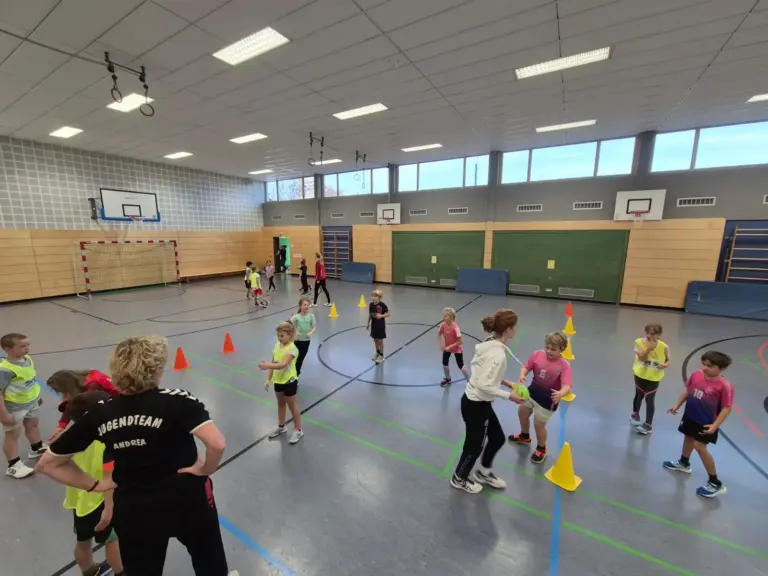 Schule Huglfing Aktuelles Handballtraining 26
