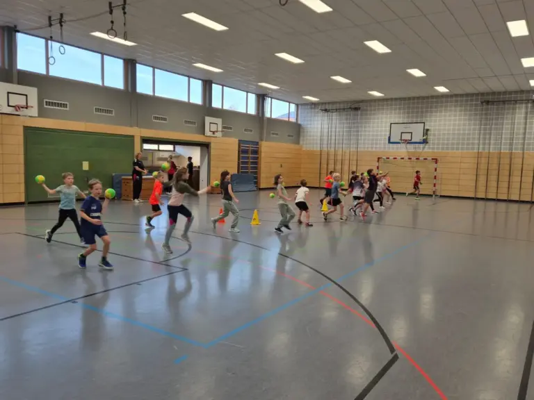 Schule Huglfing Aktuelles Handballtraining 5