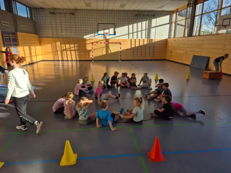 Schule Huglfing Aktuelles Handballtraining 7