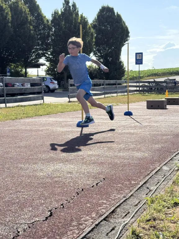 Schule Huglfing Aktuelles Leichtathletikwettbewerb Grundschule Hindernislauf4
