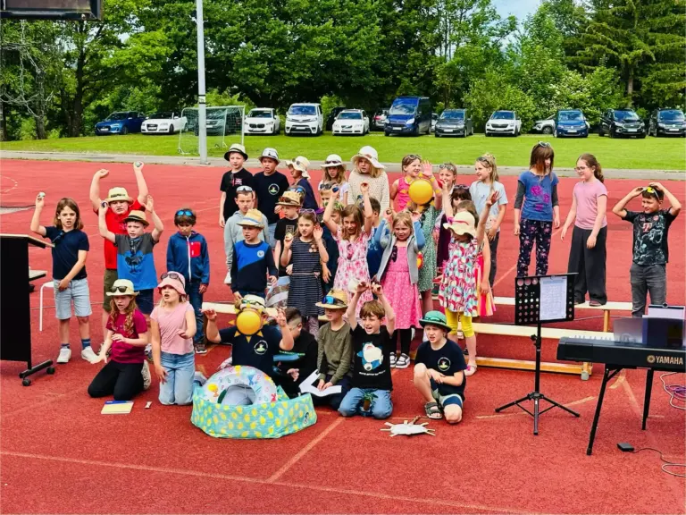 Schule Huglfing Aktuelles Musiktag Sommerliedbewegungen