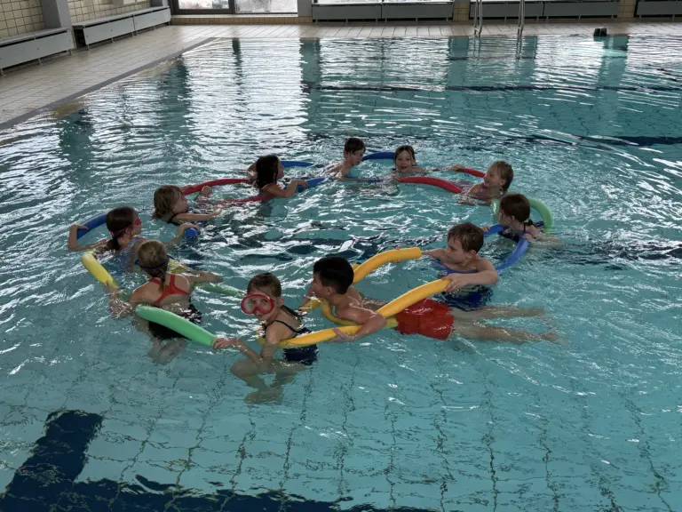Schule Huglfing Aktuelles Schwimmbad Noodles