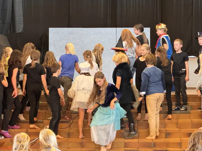 Schule Huglfing Aktuelles Theater .Abgangwebp