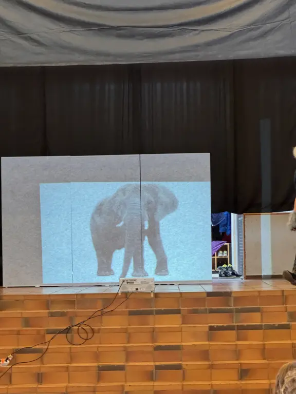 Schule Huglfing Aktuelles Theater Elefant